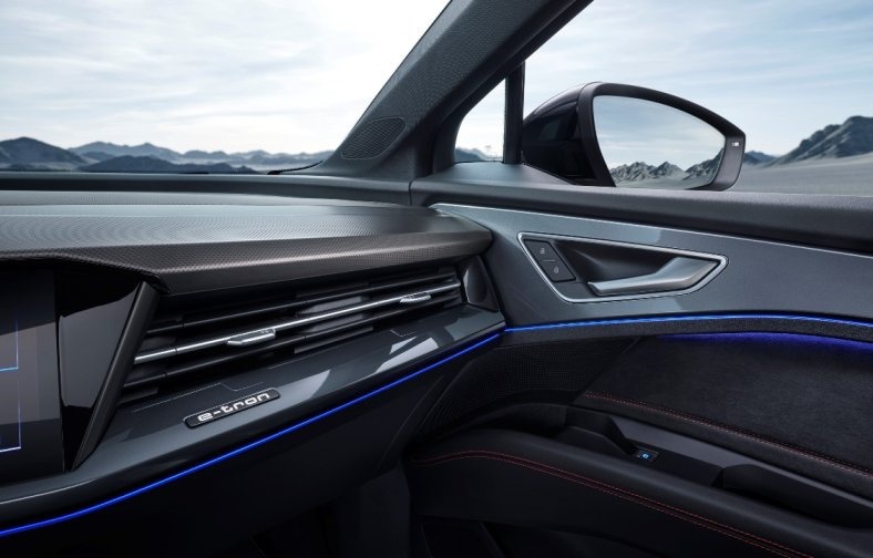 一口气推出三款特别版车型，2023款奥迪Q5 e-tron焕新上市！