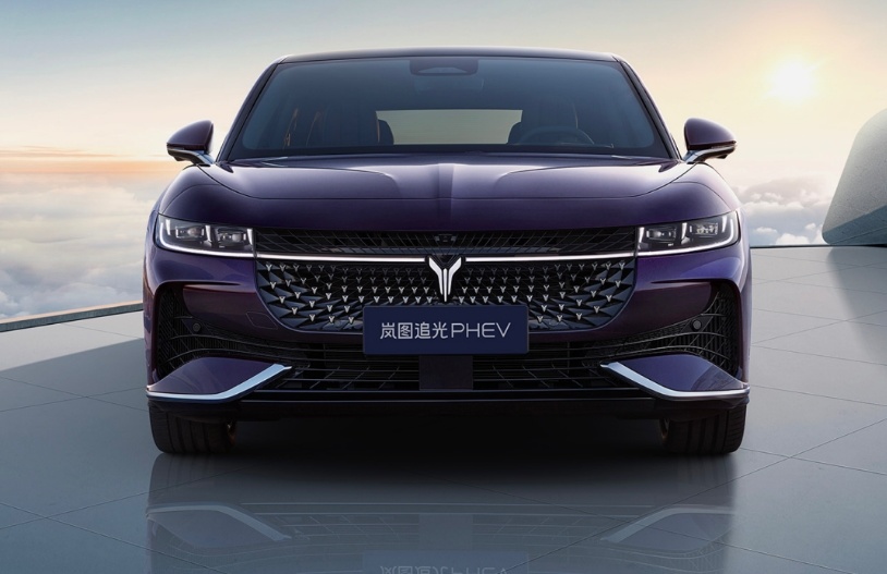岚图追光PHEV上市，售25.28万元起