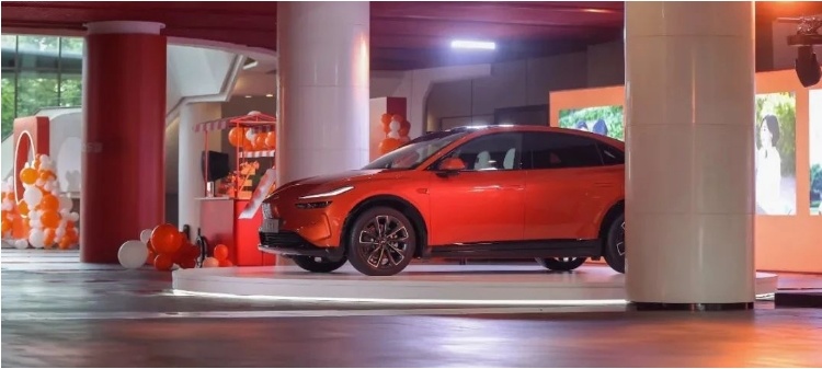 租电价格14.99万起，乐道L60直取Model Y腹地
