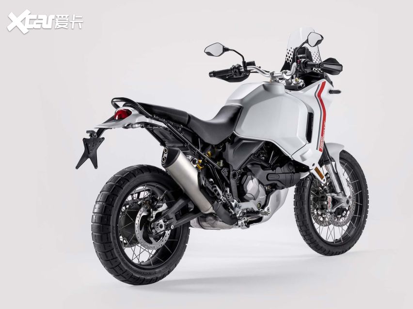 双缸110马力，杜卡迪推2022款全新越野摩托DesertX