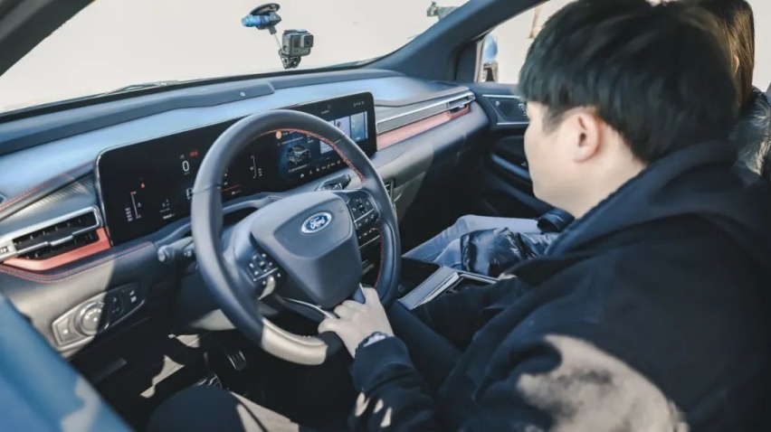 《上车吧！朋友》 路人眼中的锐界PLUS怎么样？