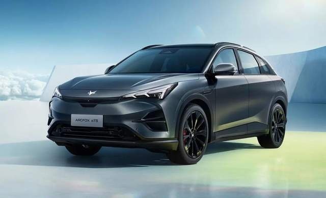 与零跑C11相比 为什么阿尔法T5更具性价比？