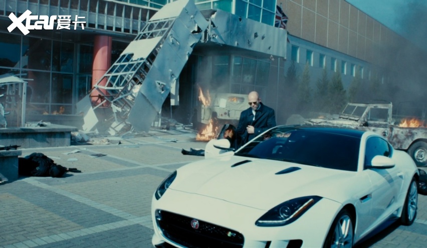 23款英伦跑车捷豹f-type,带你感受速度与激情