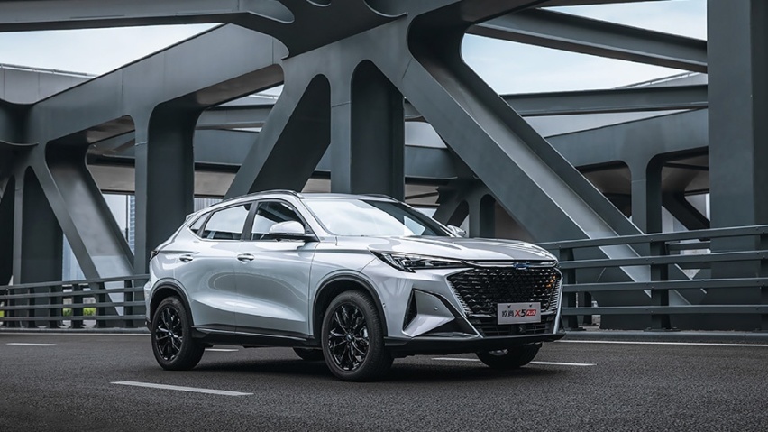 以PLUS之名 十万元级别SUV，欧尚X5对比瑞虎7谁更时尚？