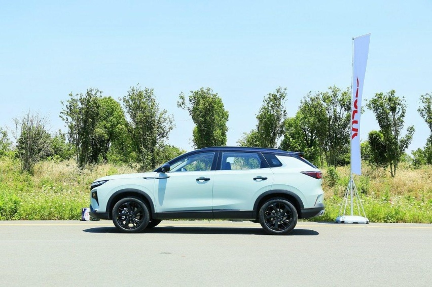 13.99万起买混动SUV！空间超同级 油耗还比三缸低？