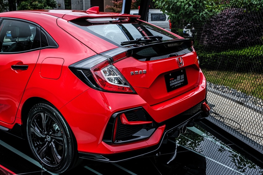 万众期待最强两厢，试驾本田思域Hatchback