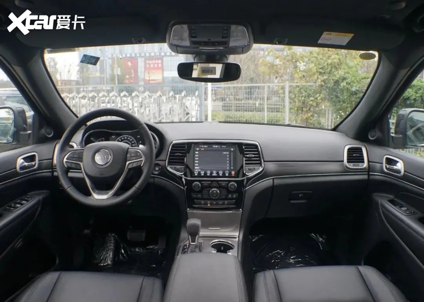 现金优惠16万，中大型豪华SUV Jeep大切诺基比宝马X3还便宜
