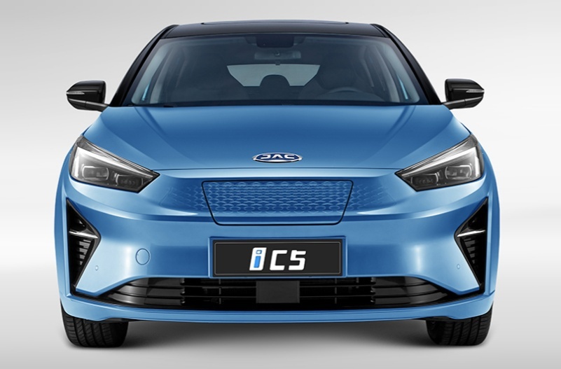 百公里电耗13.3kWh,NEDC综合续航530公里,江淮i
