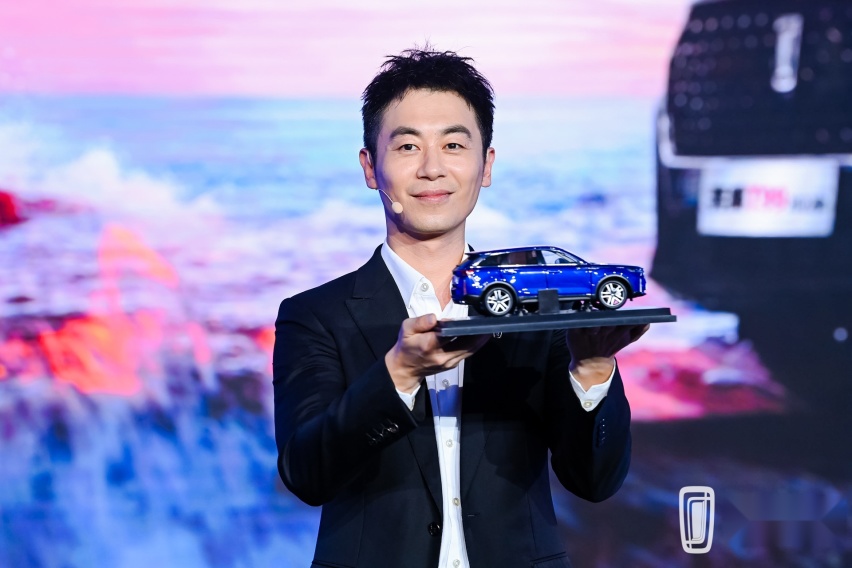 “硬汉”朱亚文代言，2022款奔腾T99上市，起售仅13.49万