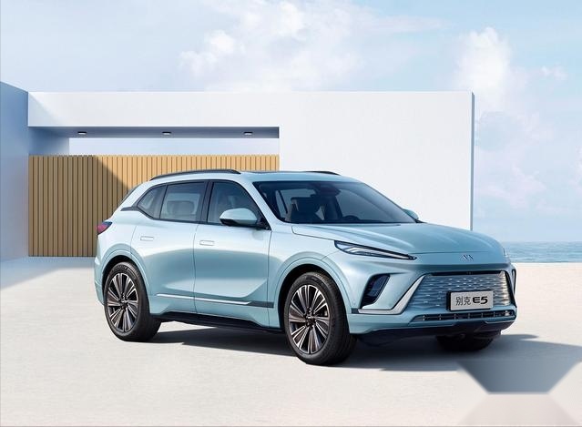 奥特能平台打造/纯电动中大型SUV 别克E5试装车下线 明年一季度上市