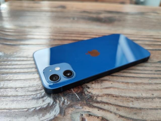 首批iPhone 12开箱验货：爷青回！默秒全？