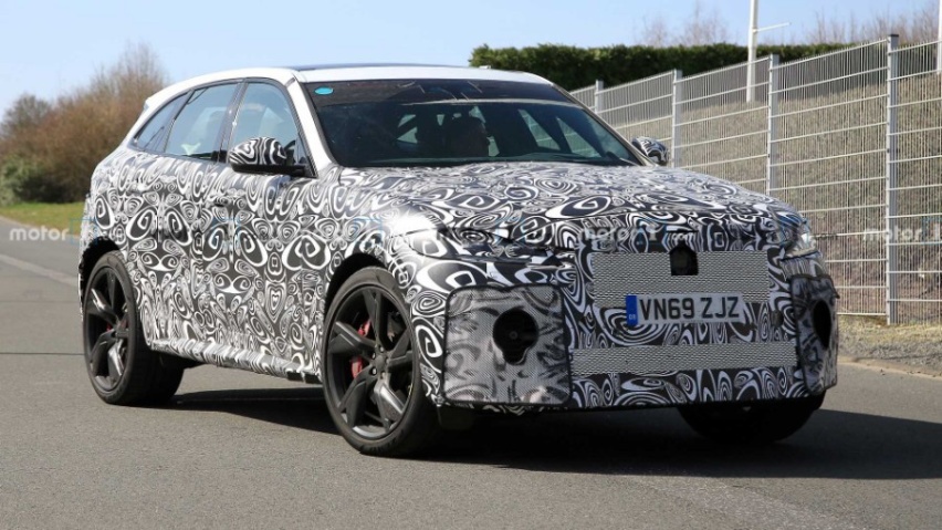 捷豹F-PACE SVR，四出排气，5.0L V8引擎