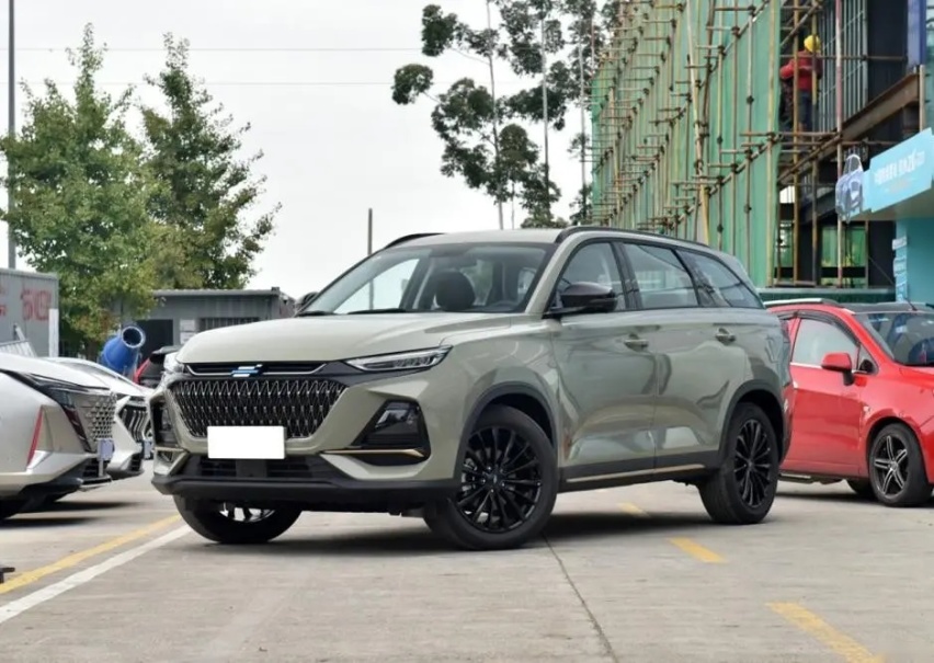 性价比很高的国产SUV，欧尚X7 PLUS，外观和内饰有升级