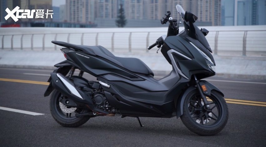 本田改装|试驾本田wing nss350:老骑士才懂"大踏板"的好——veecar