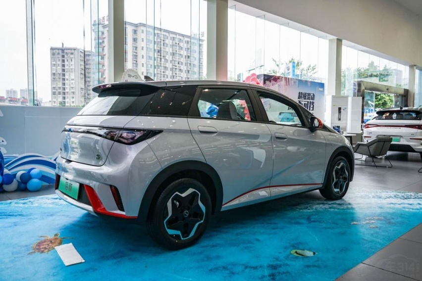 想买国产新能源车，看看这3款，性价比高，最低8.99万