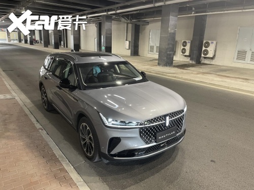 林肯航海家内饰：打开车门瞬间感受豪华