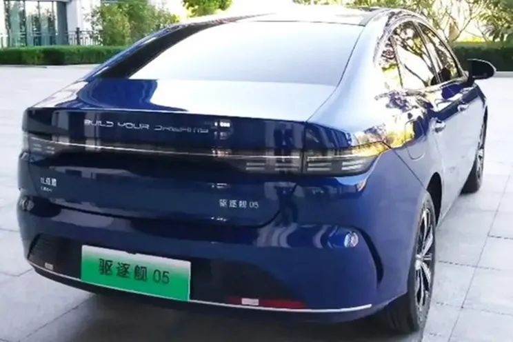 阿维塔品牌首款车型发布、江铃福特全新SUV曝光…丨今日车闻