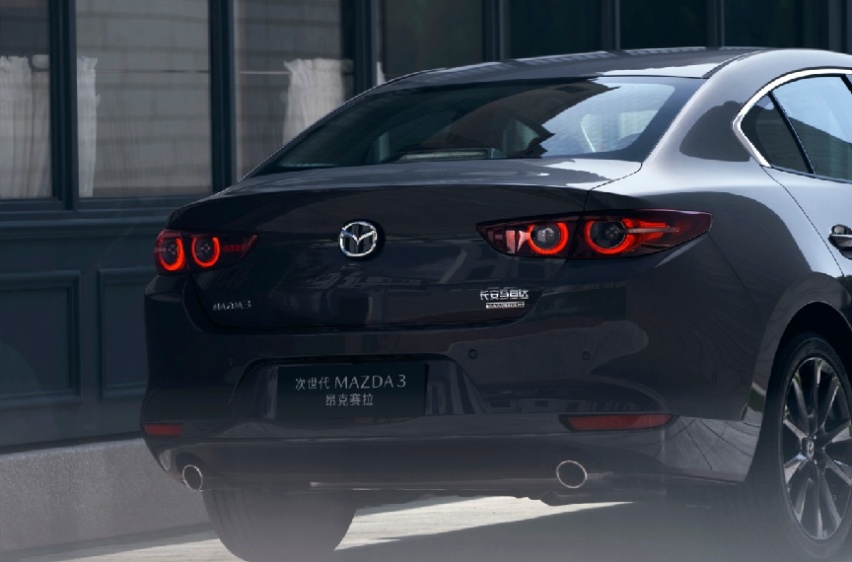 官方自带改装，关注颜值更在乎安全，MAZDA 3 昂克赛拉为驾趣而生