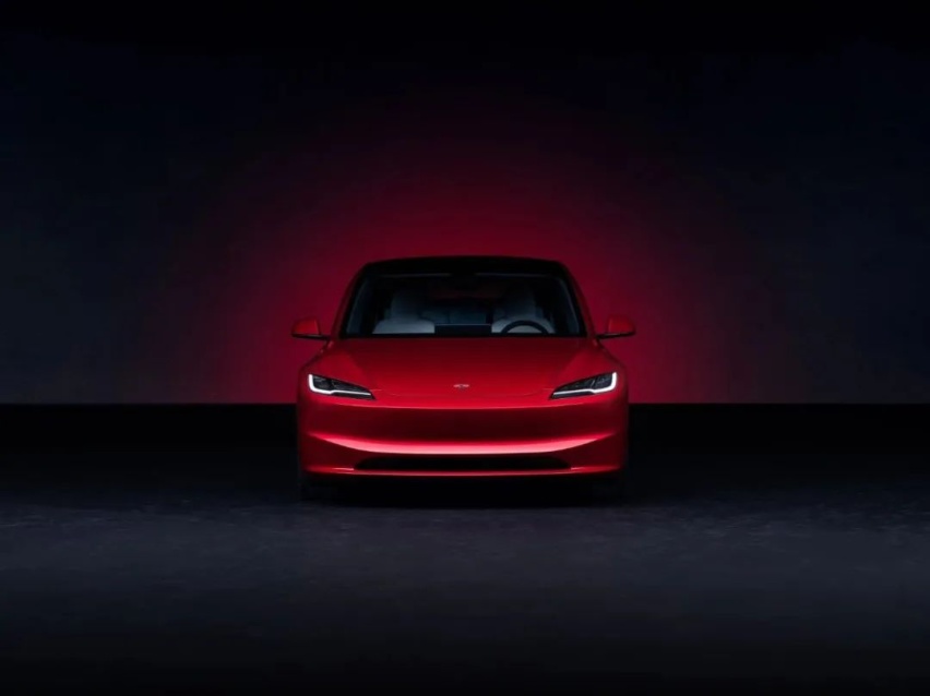 马斯克终究是商人！新款Model 3开启预售，中国品牌可喘口气了