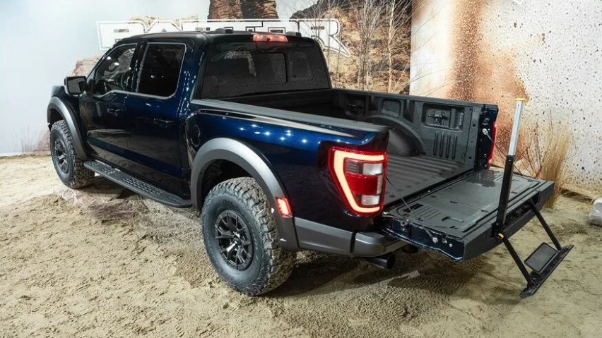 没有传说的V8，福特发布第三代F-150猛禽，后悬架变化最大