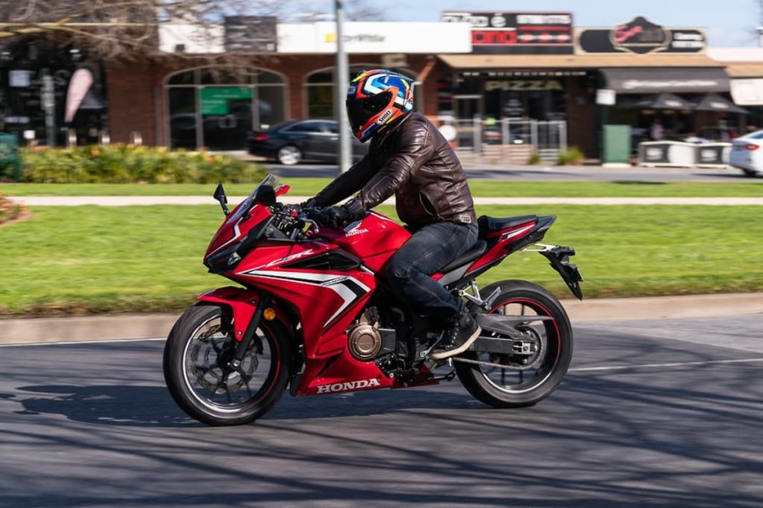 新手的第一辆CBR 2019款本田CBR500R测评