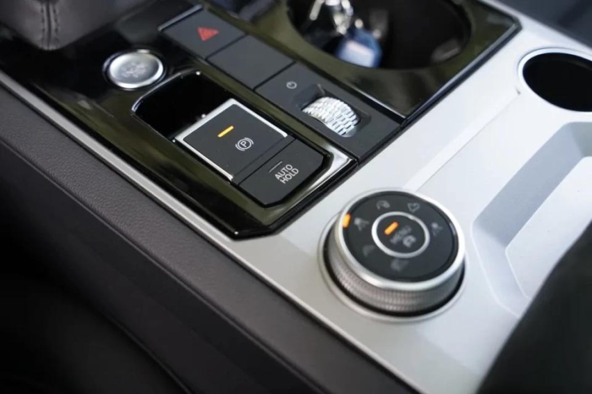 大众途锐eHYBRID：加速快过3.0T+更低价格，不香么