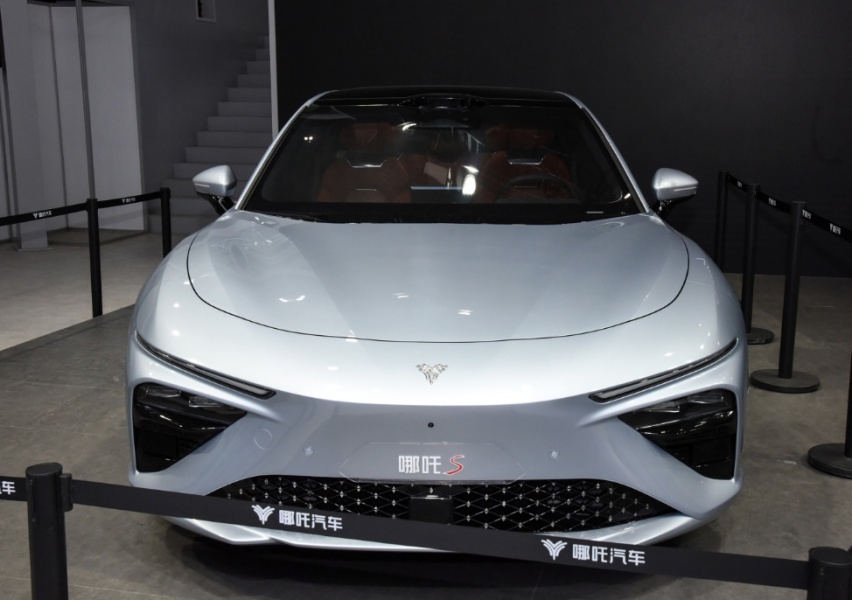 零跑C01、哪吒S、威马M7，谁最有机会分走“蔚小理”的蛋糕？