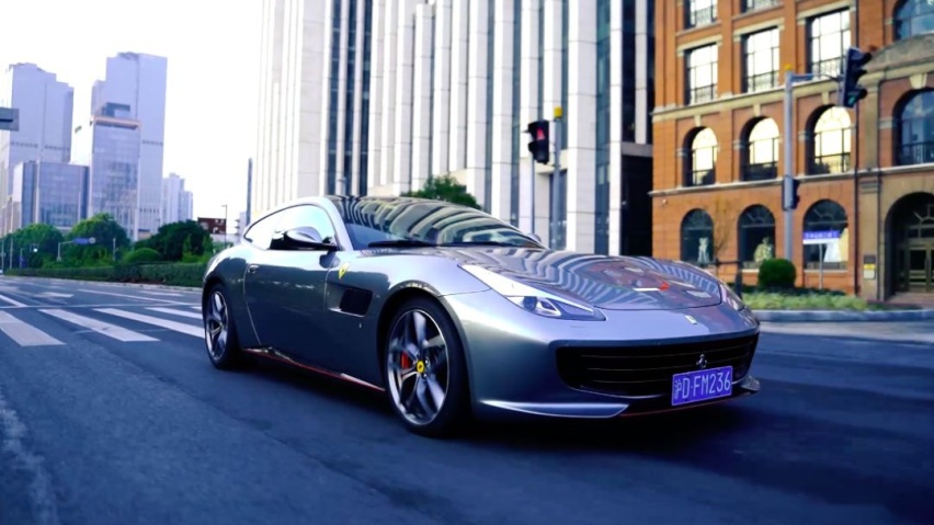 深不可测：约翰王深度试驾法拉利GTC4Lusso T
