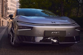 2026款小鹏P7+官图发布，车辆配置大幅升级，搭载全新增程动力