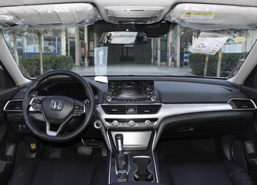 800x0_1_q95_autohomecar__ChsEe13pAhWAXkayAAdx936TODQ226_鍓鏈.jpg