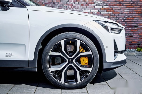 北欧电动车Polestar2采用德国马牌SportContact 6 轮胎