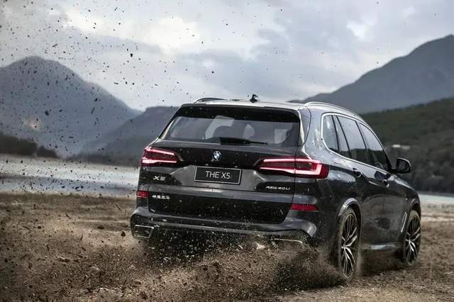 固执不能当饭吃，国产最长轴距BMW X5将发布，入门价格跌破60万