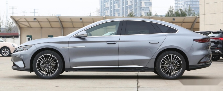 实拍飞凡F7都市版：售价18.99万，续航500km，性价比超越汉EV