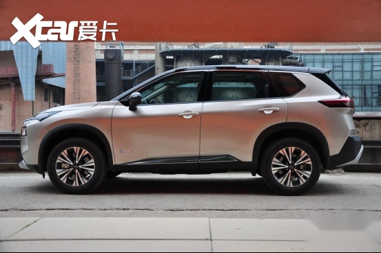 不到19万享合资双电机四驱,东风日产超混电驱奇骏带来电驱新体验