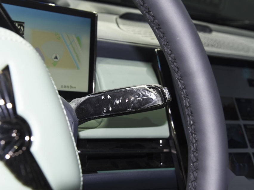 尺寸超汉EV 远航Y6将于8月份上市 预售32.98万元起 最高续航1