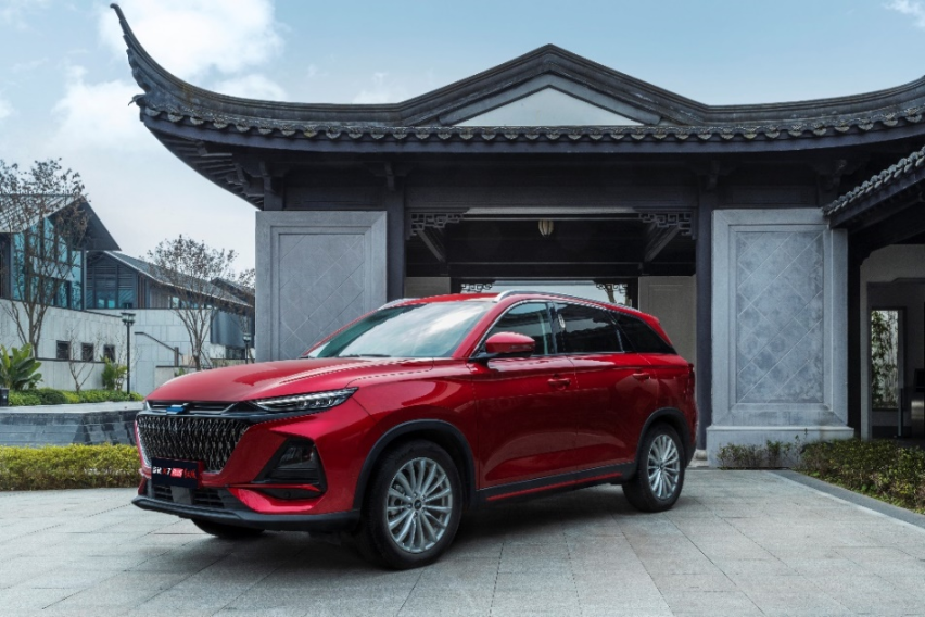 翻译翻译什么叫惊喜？欧尚汽车6000万升油补送给用户这就叫惊喜！