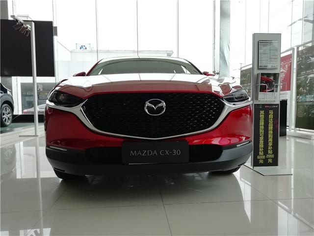 “小红椒”马自达CX-30实车更好看，首付只需4万