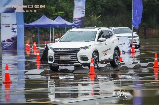 LX1.5T乘风破浪版 限时9.99万 星途X超能挑战赛昆明站完美收官