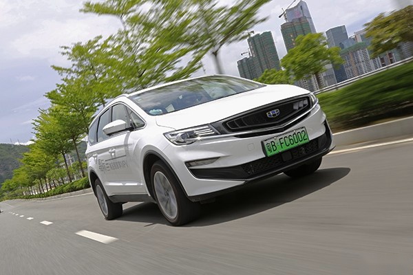 多方面领先同级别MPV 试驾吉利嘉际PHEV