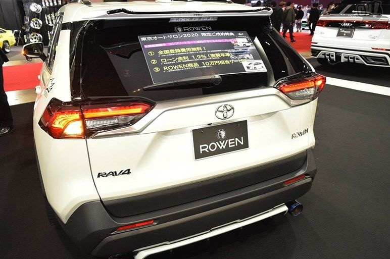 文能大嘴玩低趴，武能升高搞越野，看七种风格改装的丰田RAV4