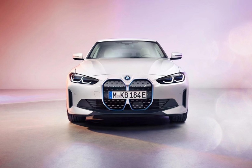 继承4系同款大鼻孔，纯电BMW i4从零到百仅需4s