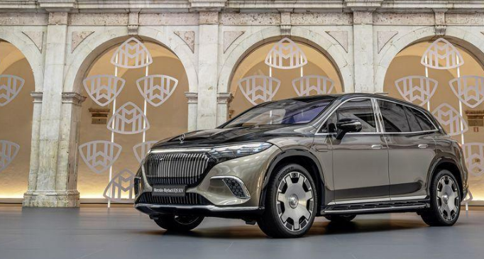 ��2023�Ϻ�܇չ�������~�ͺ��׿�늄�܇���~�ͺ�EQS SUV�Ƿ��컨