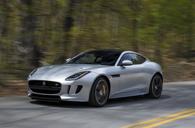 Jaguar: 穿越时光的速度与优雅，捷豹传奇的奔腾之心在汽车史上闪耀