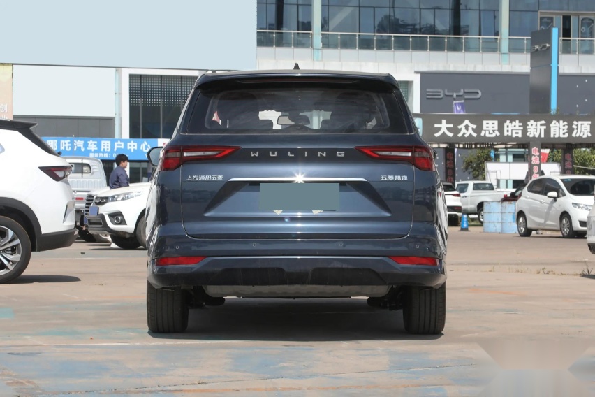 工薪家庭建议开MPV,不妨看看这两款车,省油还耐用