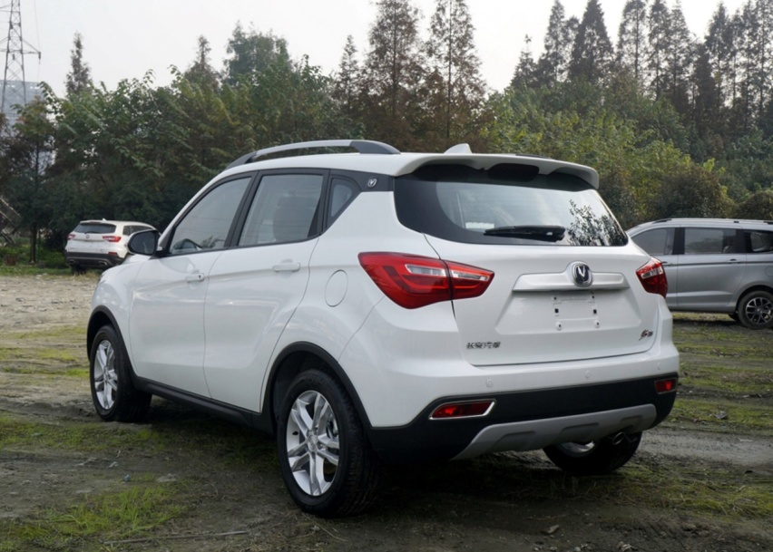 长安为培养潜在的年轻客户，推出入门级SUV，6.39万起