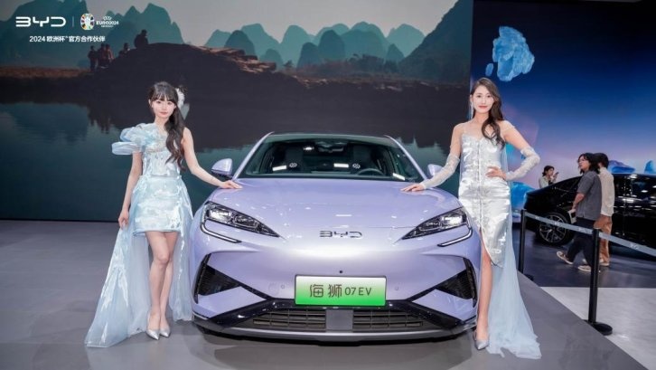高阶智驾“狮”力领航 ——比亚迪海洋网海狮07EV武汉正式上市