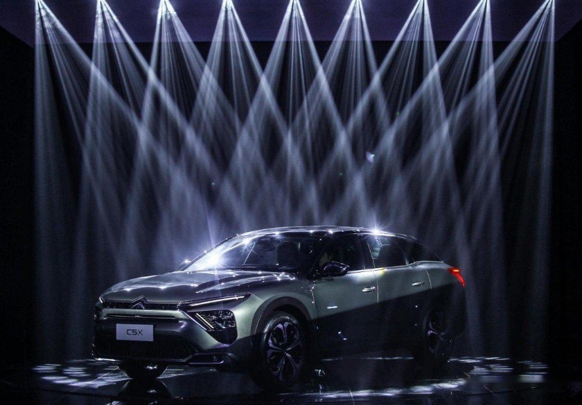 雪铁龙凡尔赛C5X发布，较马自达CX-4、领克05如何？