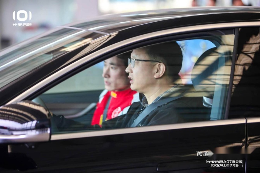试驾长安启源A07真香版：710km续航杀入15万区间，的确很香！