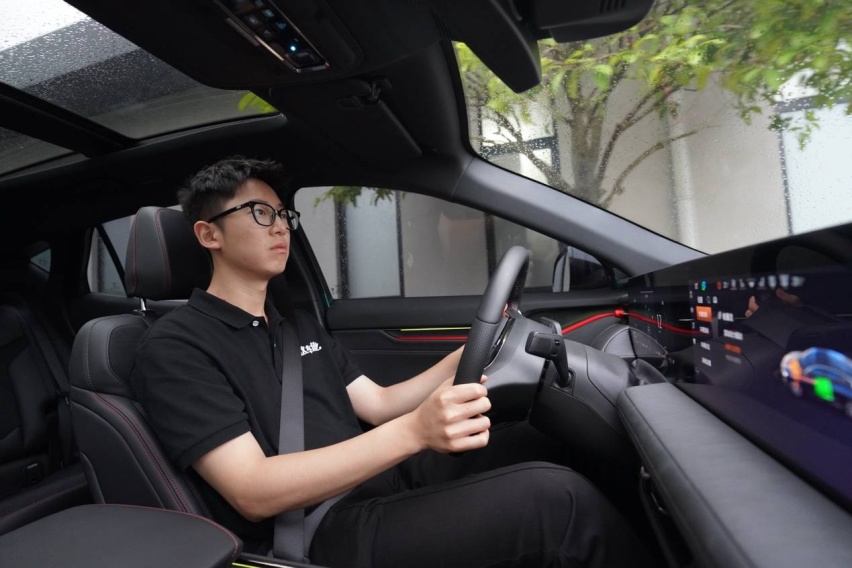 2.0T马力很大，为什么福特还要再给蒙迪欧塞个大电机？