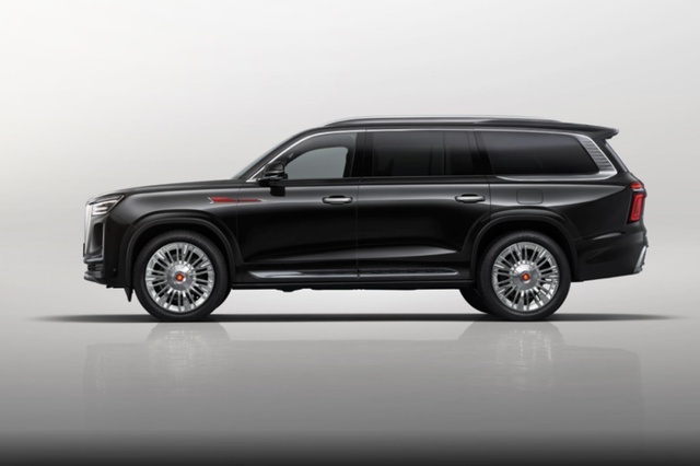 4.0T V8引擎5695mm轴距，红旗中大型SUV LS7正式预售
